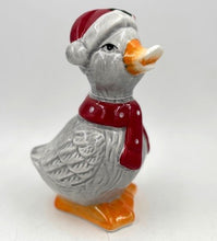 Laden Sie das Bild in den Galerie-Viewer, Weihnachtsgans
